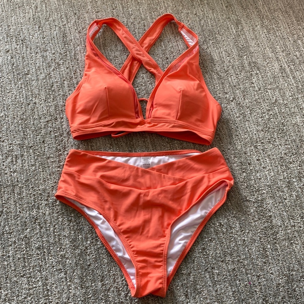 Women’s Flattering Two Piece Swimsuit